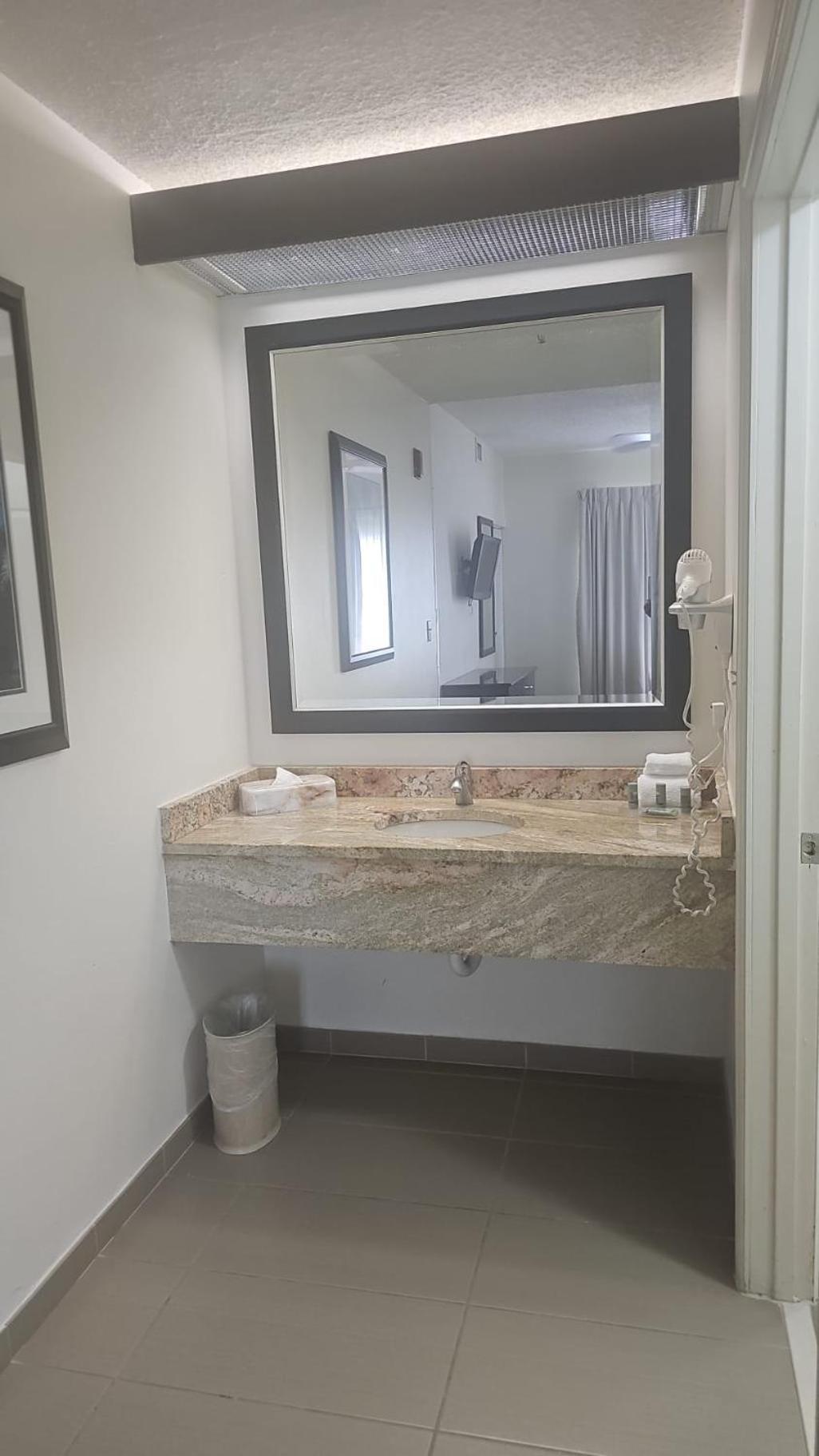 Montreal Suites Orlando Luaran gambar